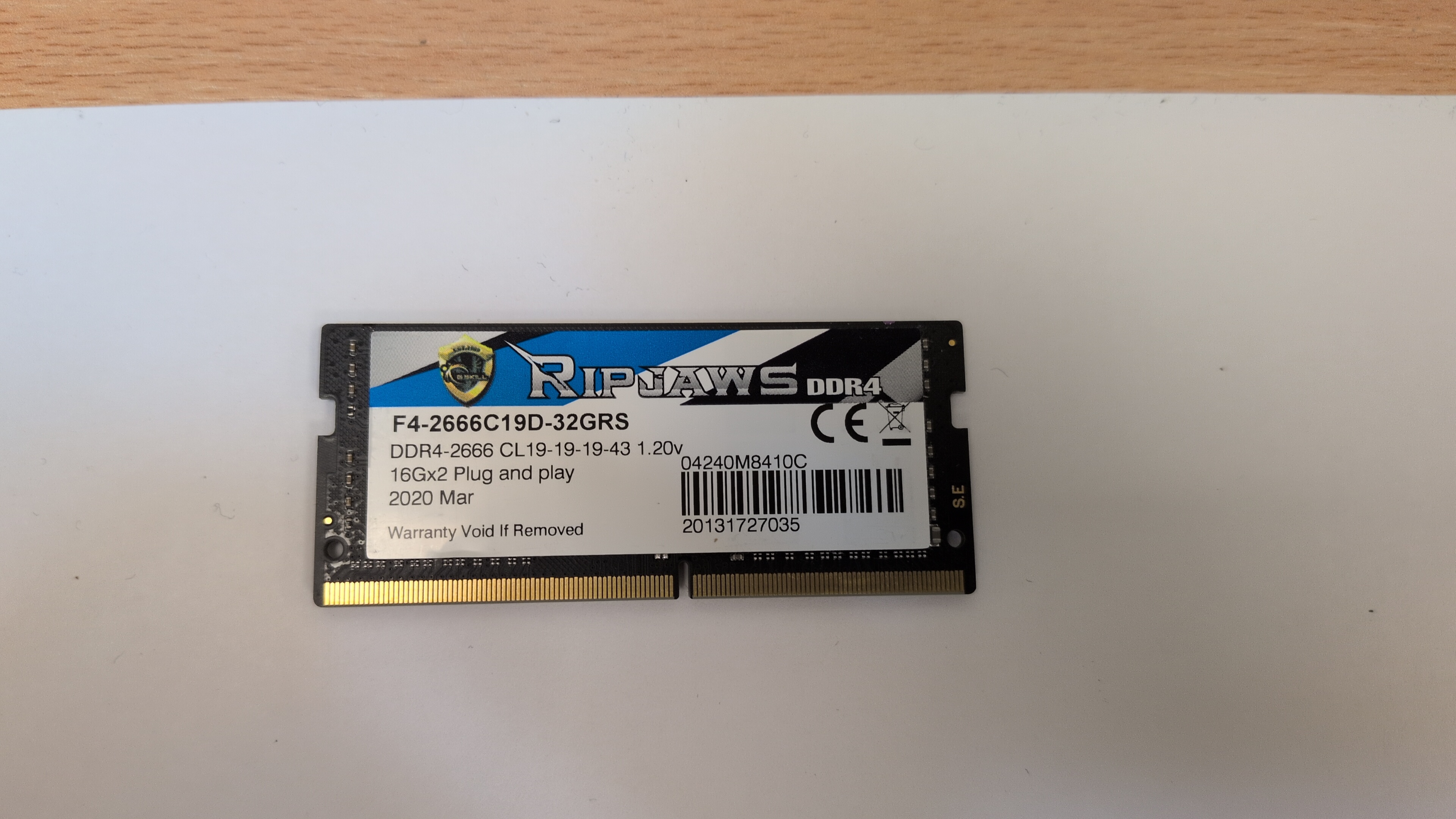 G.Skill F4-2666C19D-32GRS
